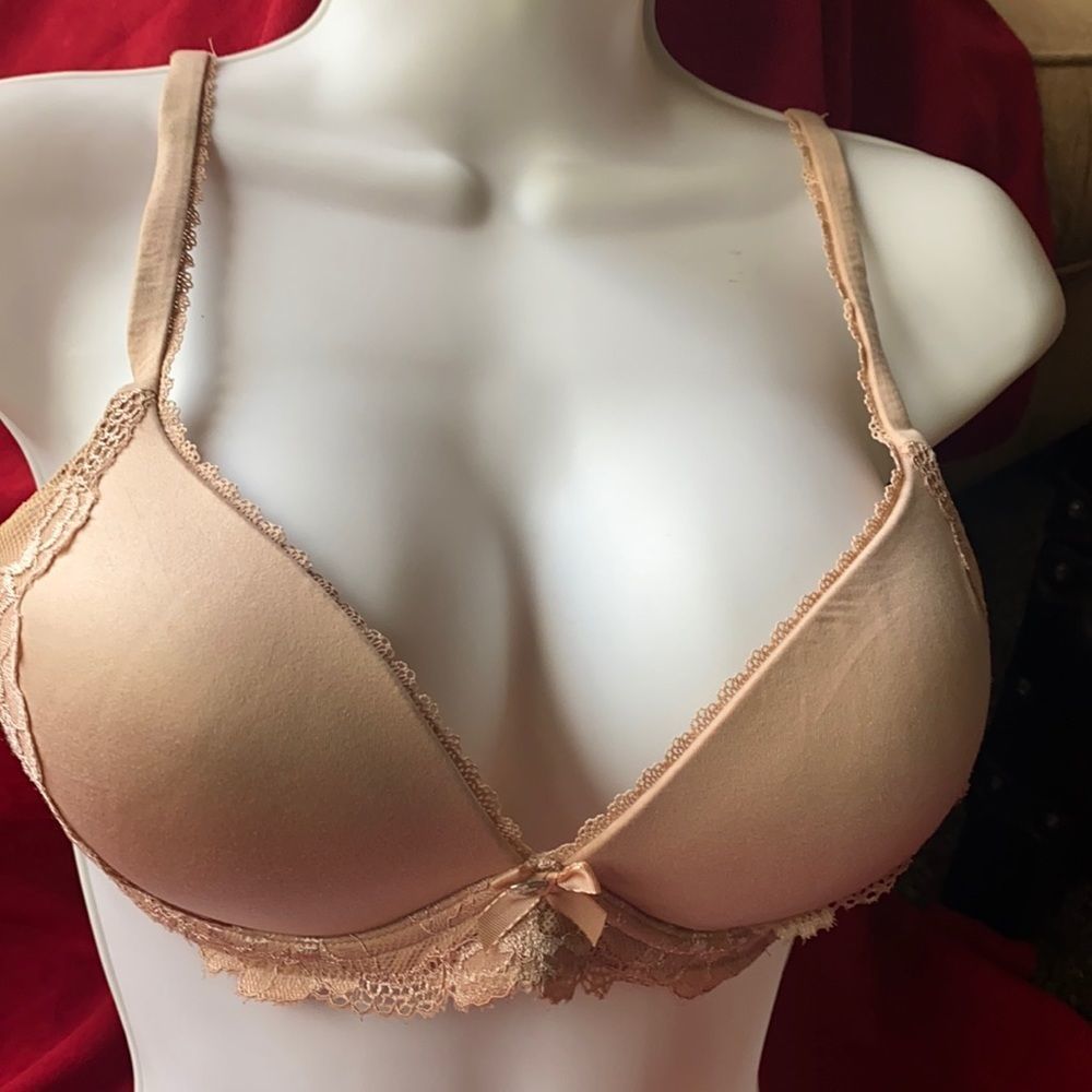 Victoria’s Secret No Wire Bra Nude Rare 34C